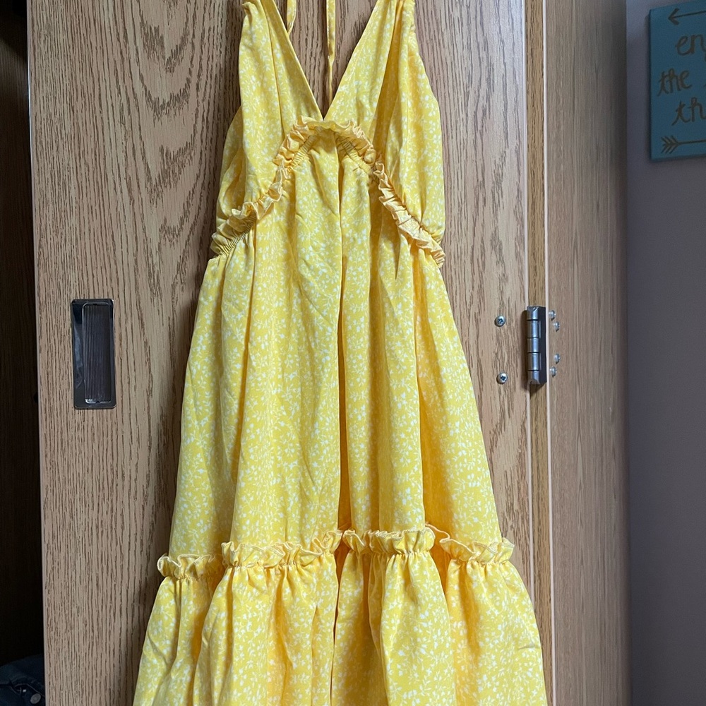 Yellow and white detailed floral dress